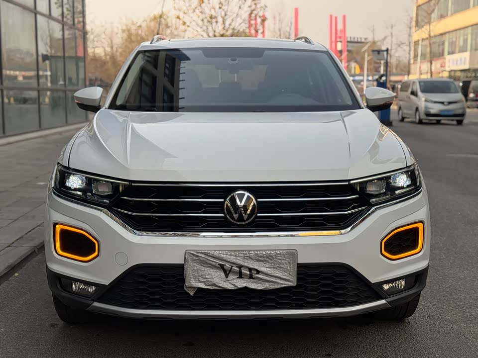 Volkswagen T-ROC exploring Songs