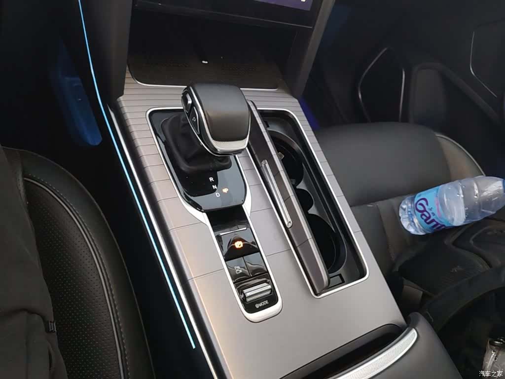 Hongqi HS7, 2024 14