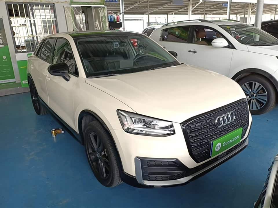 Audi Q2L