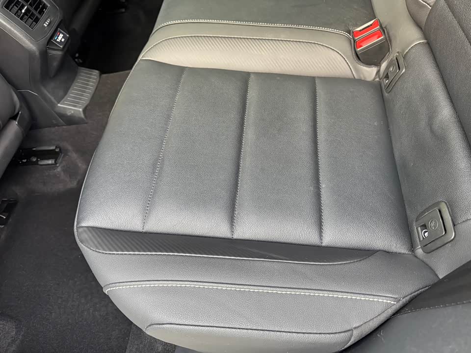 Volkswagen T-ROC exploring Songs