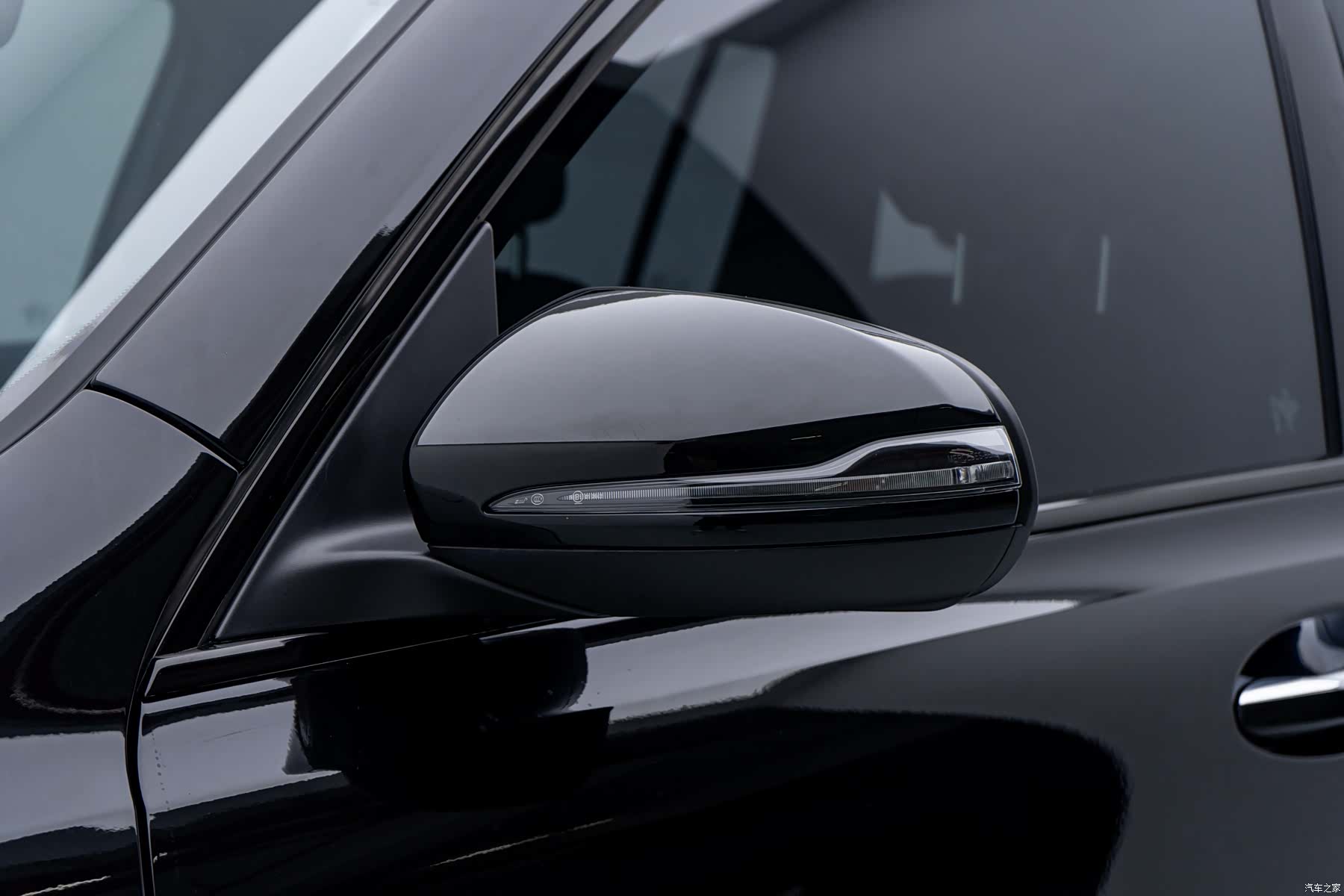 Mercedes-Benz GLB, 2024 23