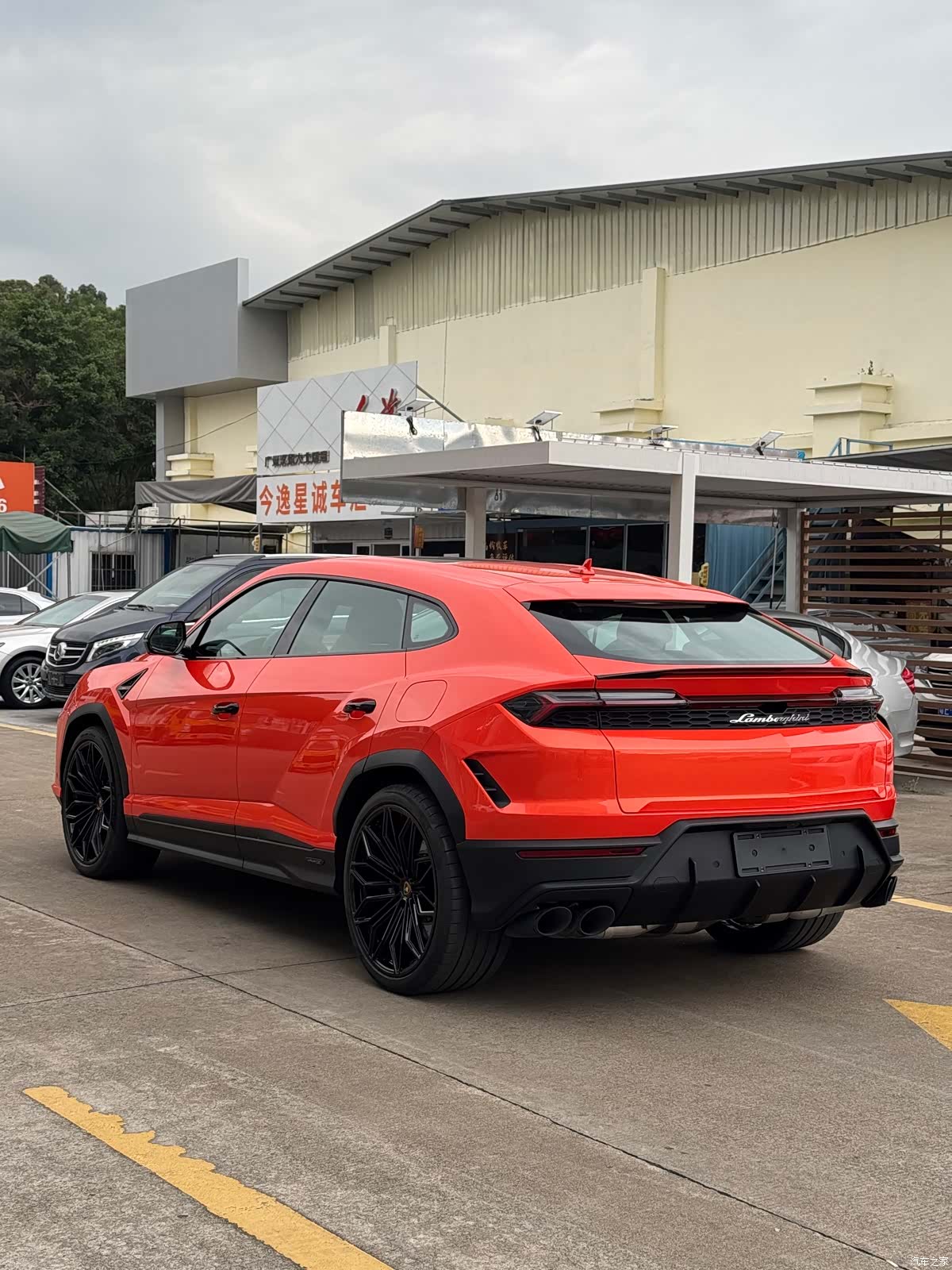 Lamborghini Urus, 2026 10