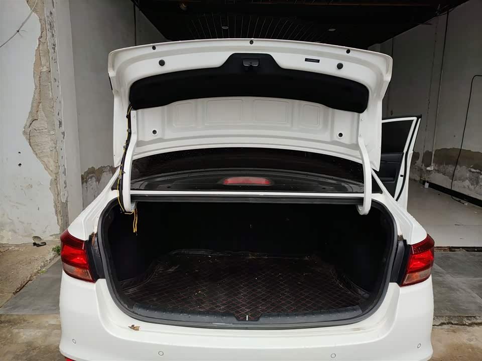 Kia K2