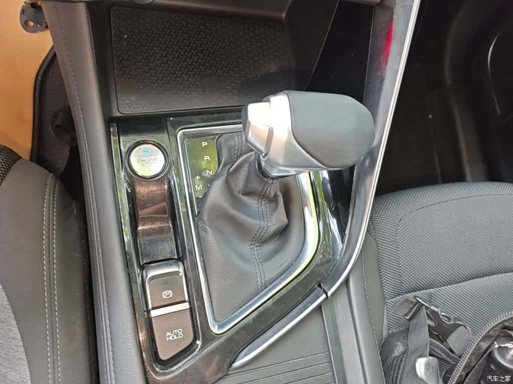 DongFeng AX7, 2019 10
