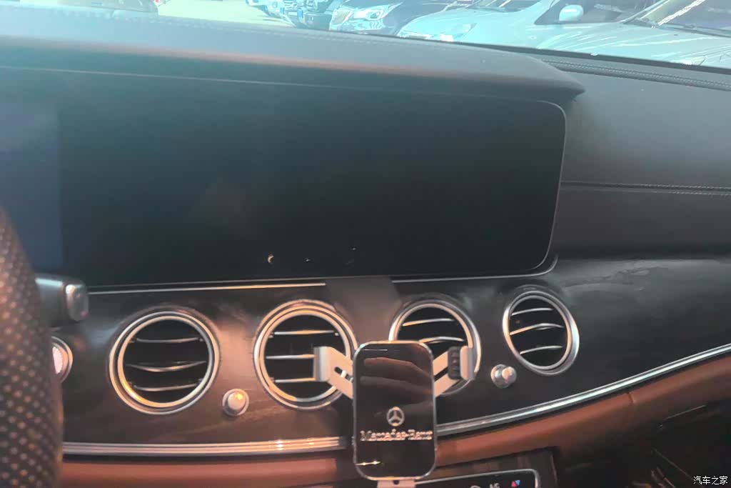 Mercedes-Benz E-Class, 2018 13