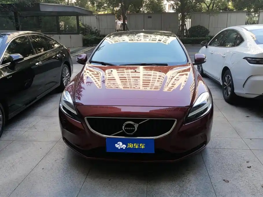 Volvo V40