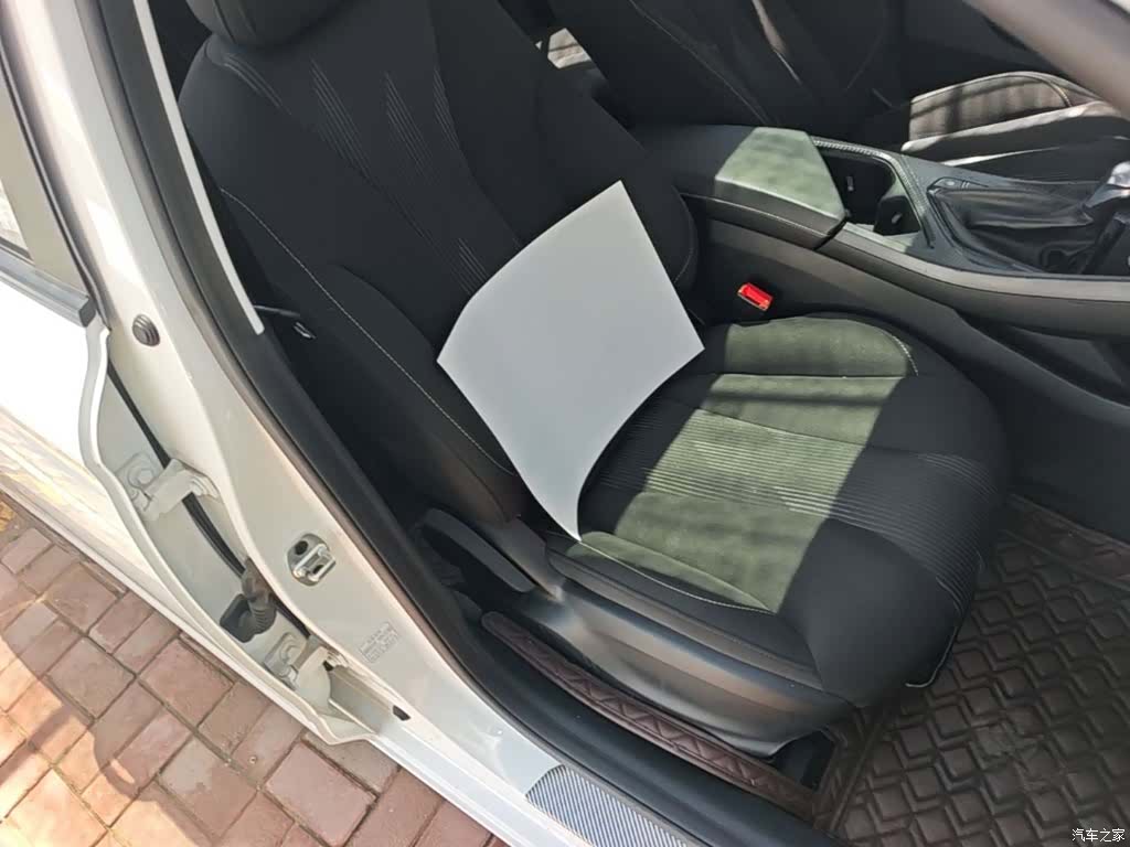Roewe i5, 2022 25