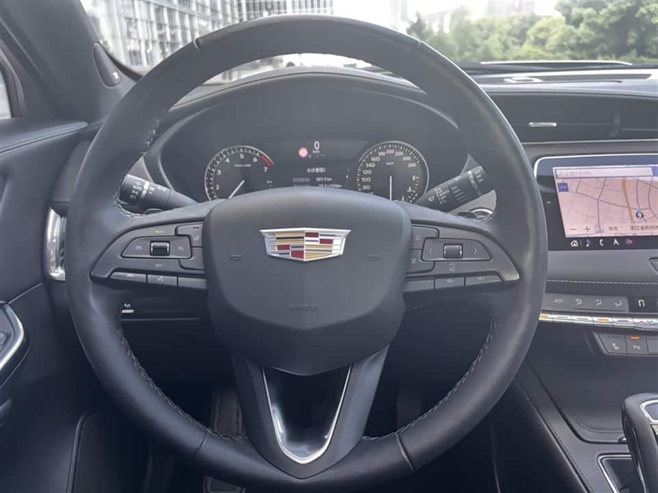 Cadillac XT4