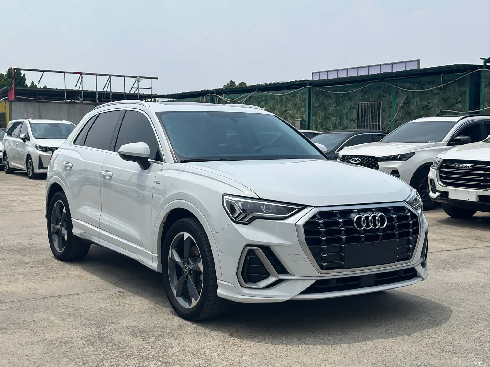 Audi Q3, 2022 3