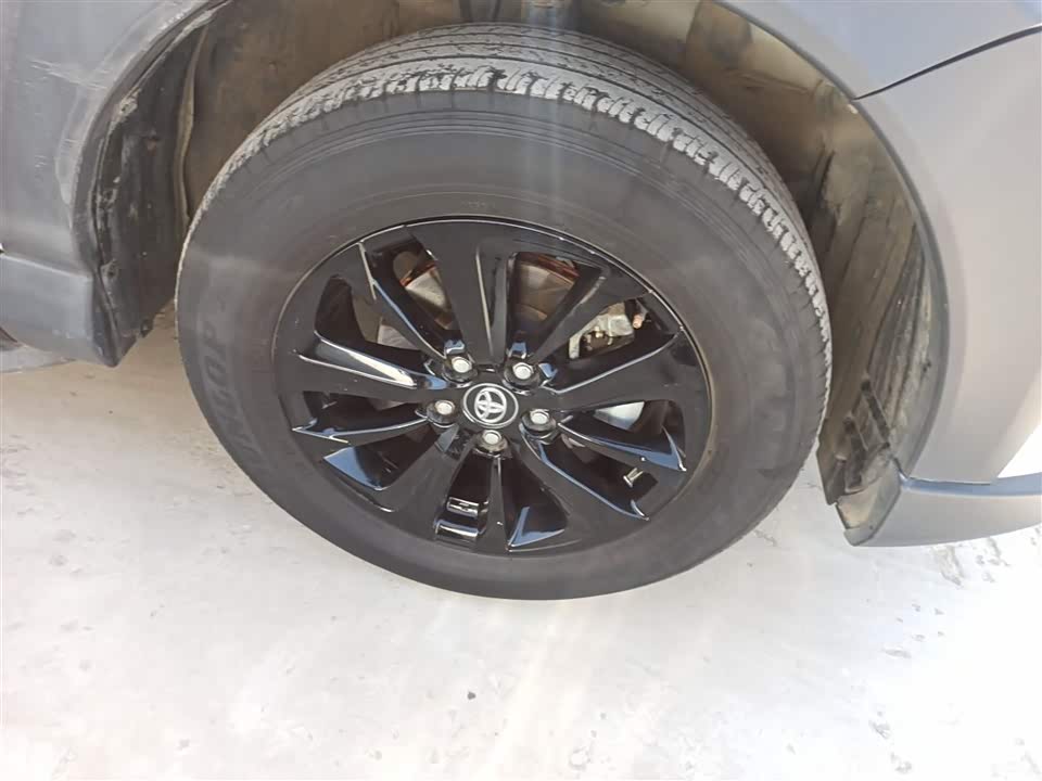 Toyota RAV4 Rongfang