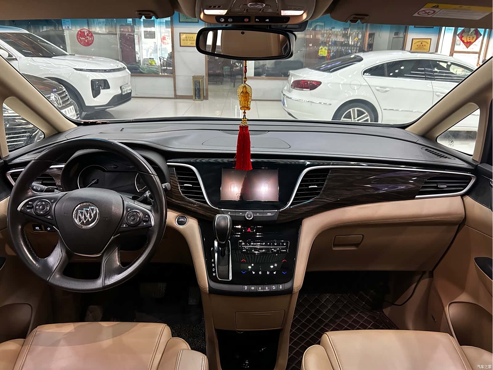 Buick GL8, 2017 4