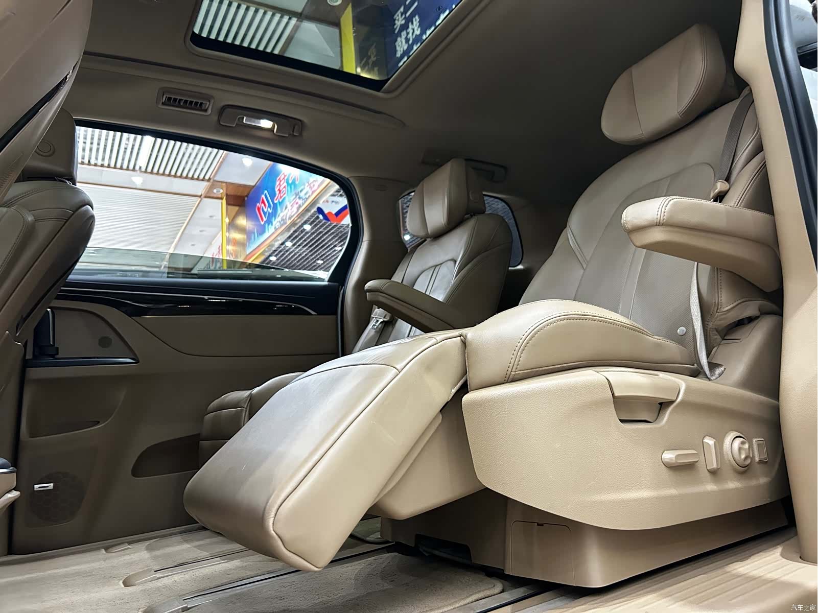 Buick GL8, 2017 10