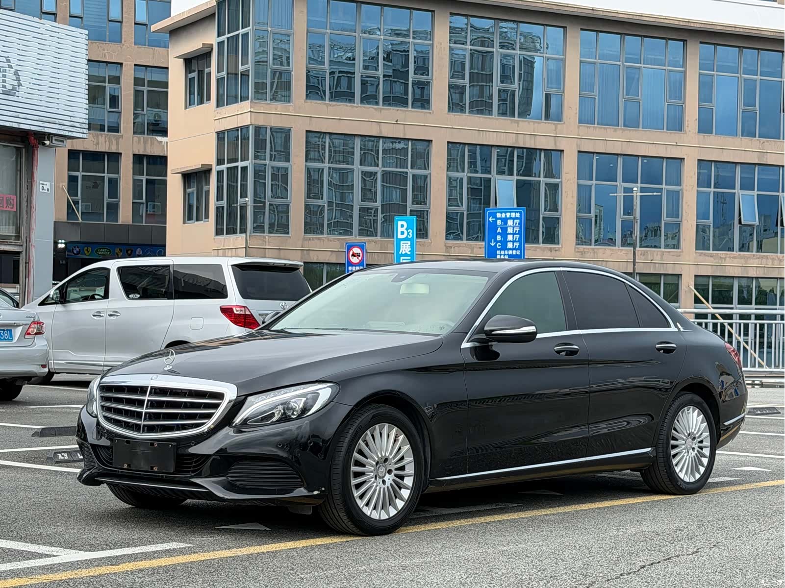 Mercedes-Benz C-Class, 2016 1