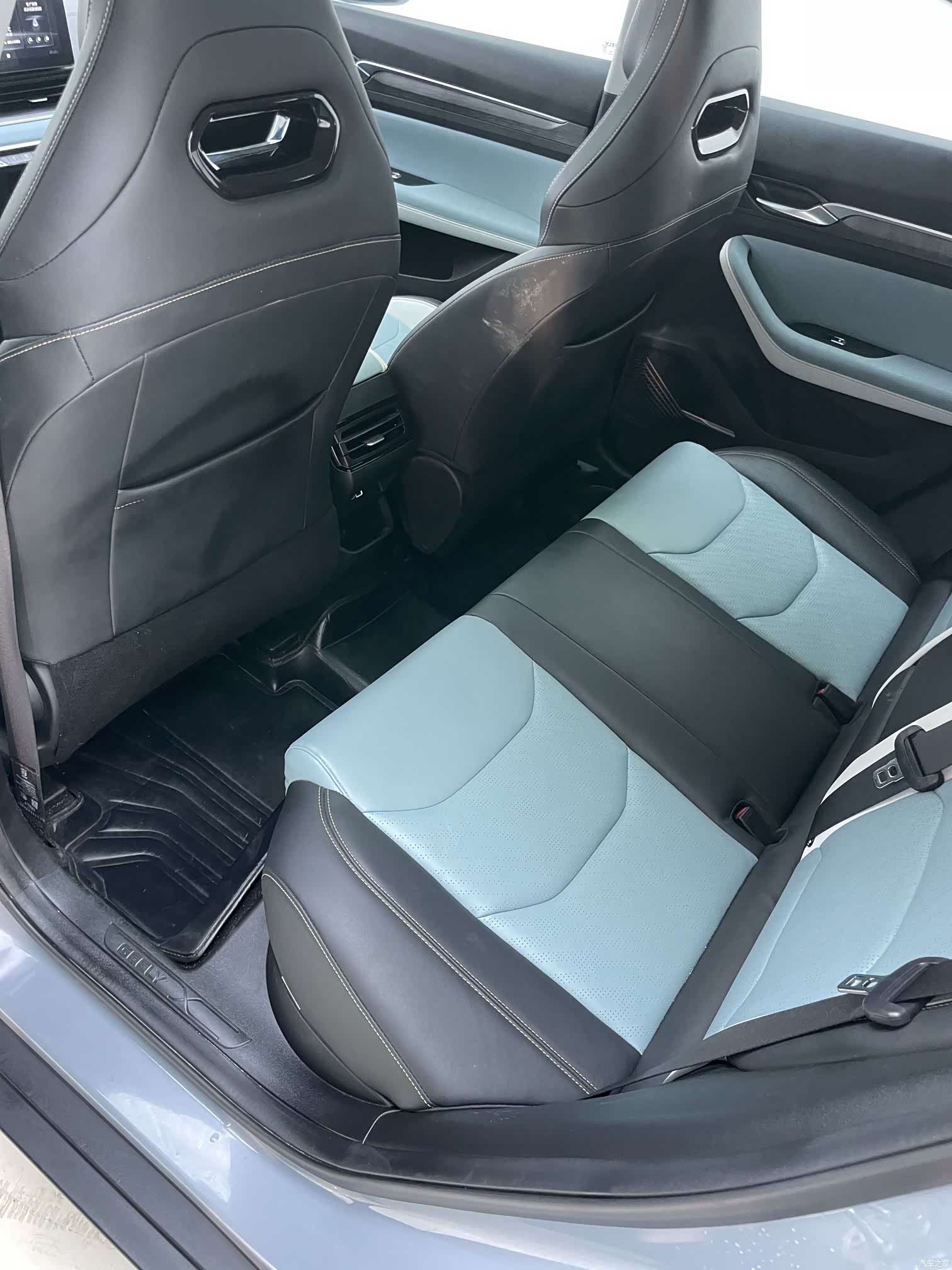 Geely Emgrand, 2024 9