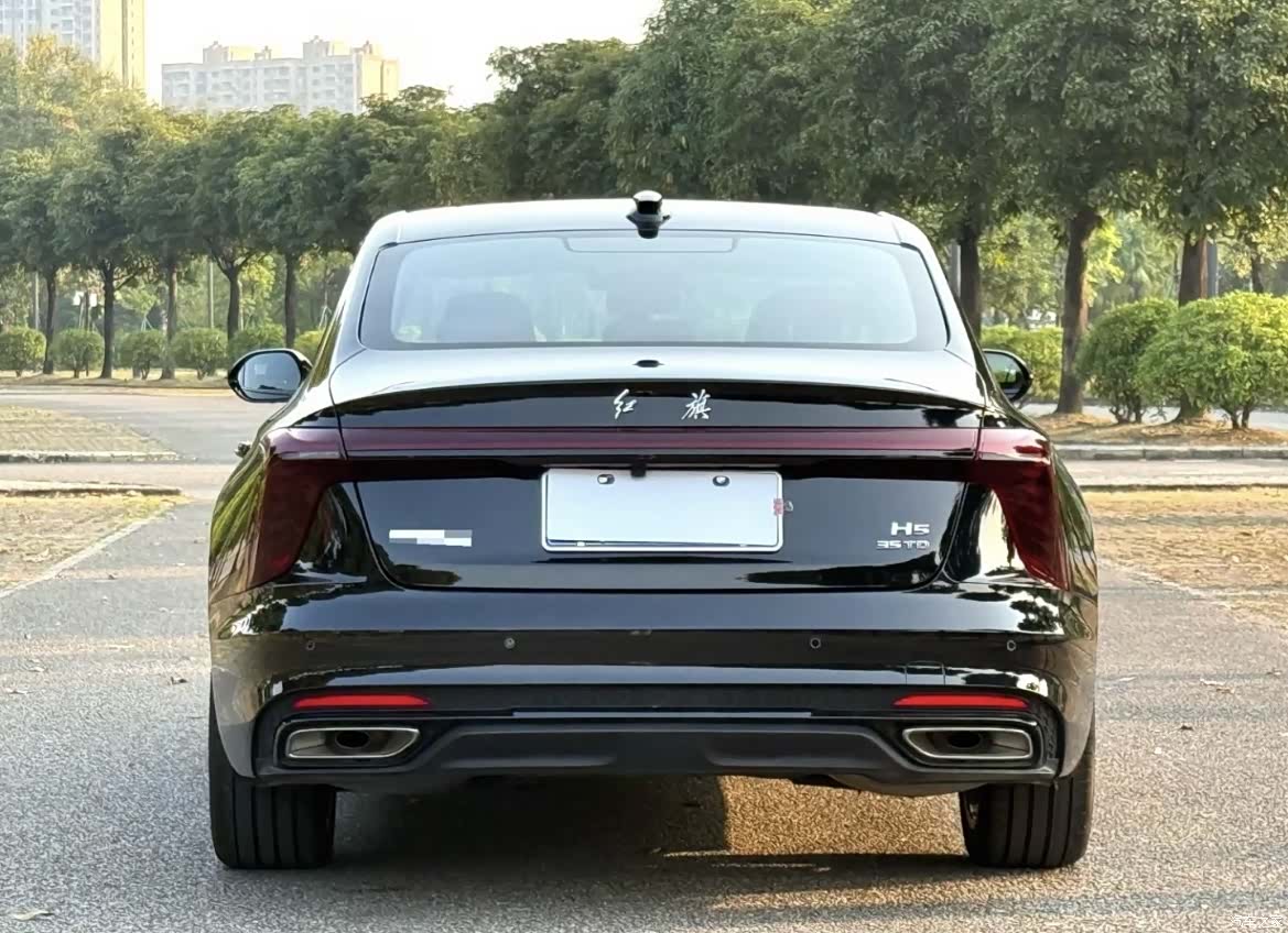 Hongqi H5, 2025 17