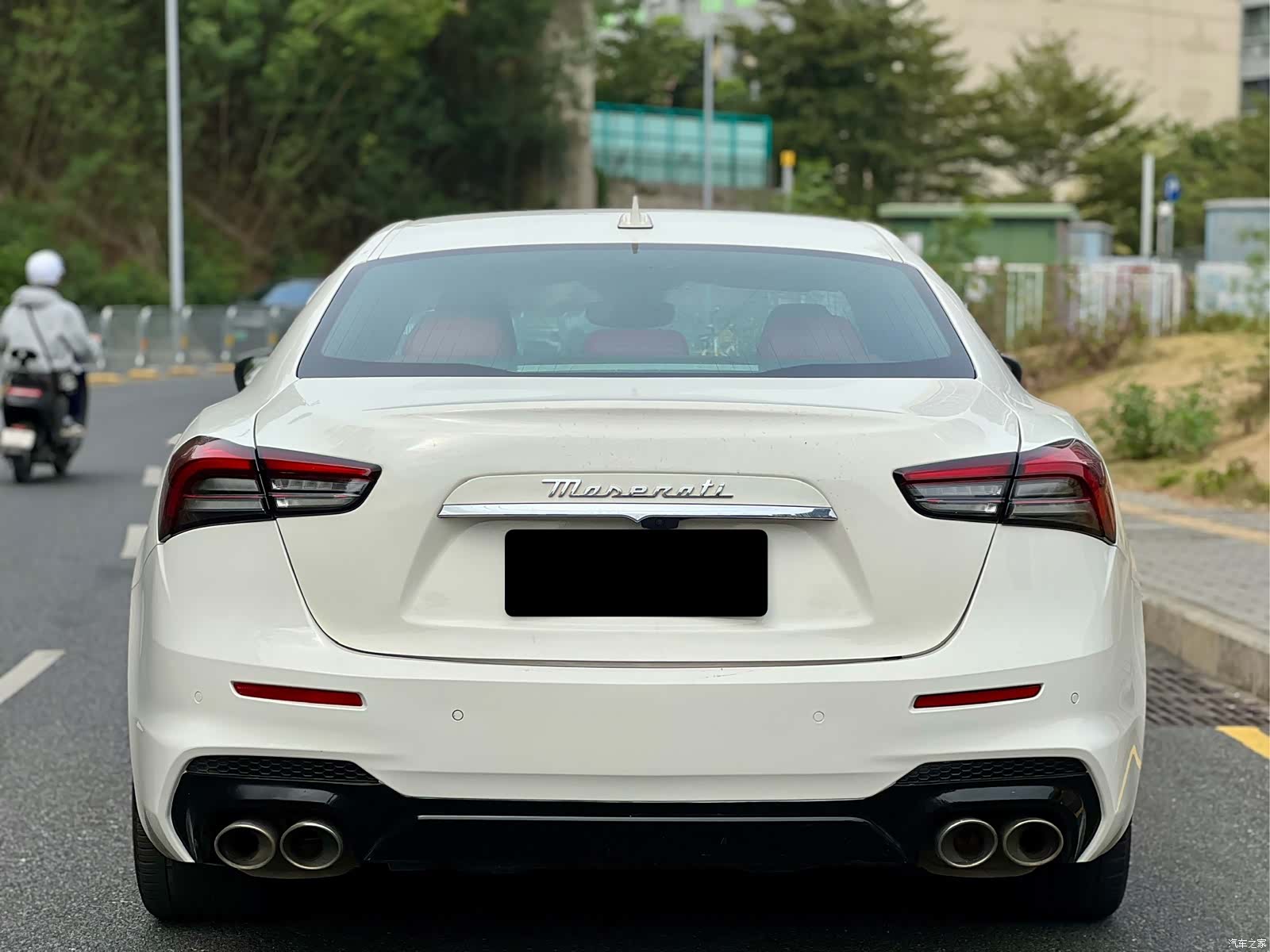 Maserati Ghibli, 2022 8