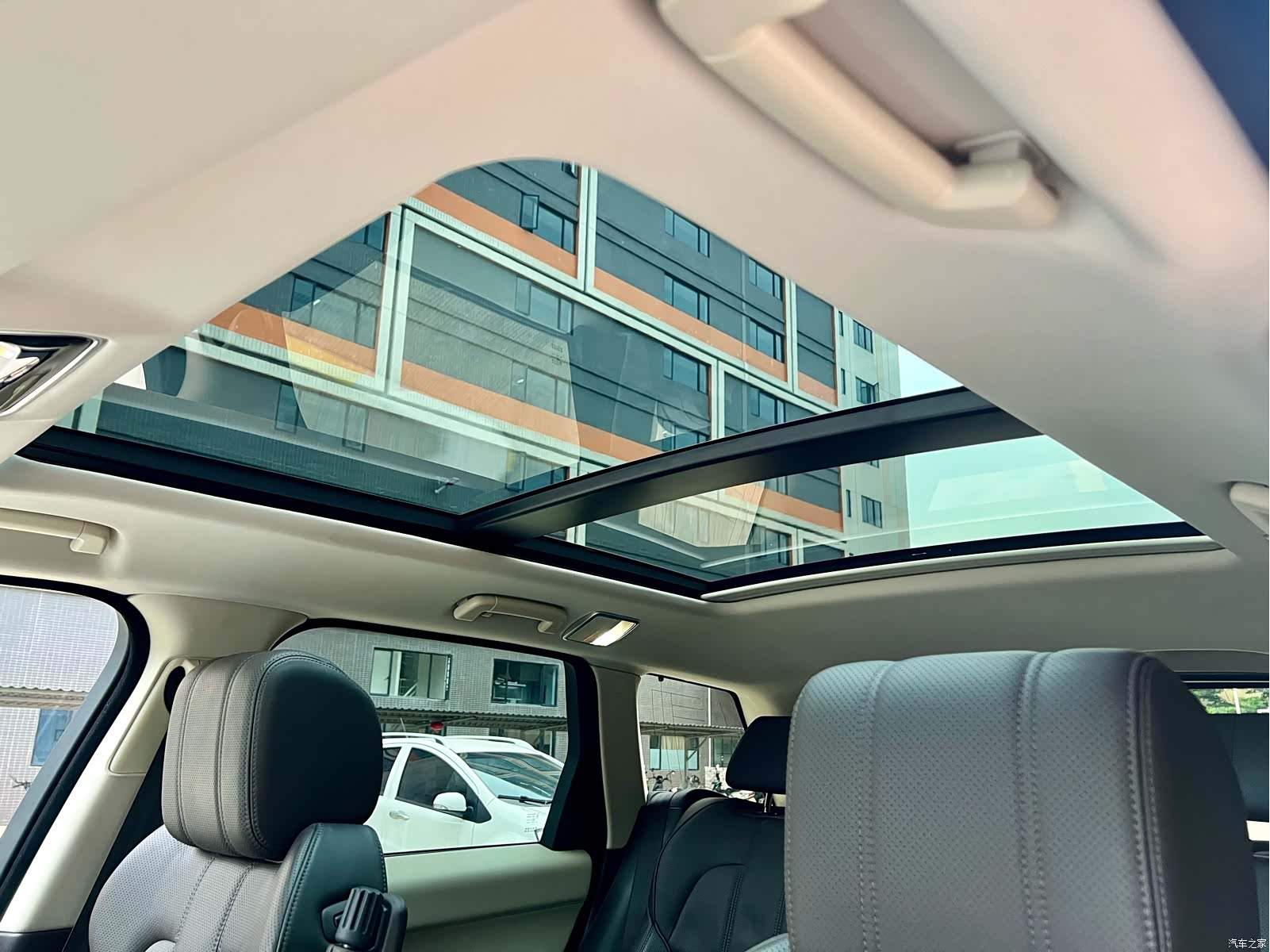 Land Rover Range Rover, 2016 12