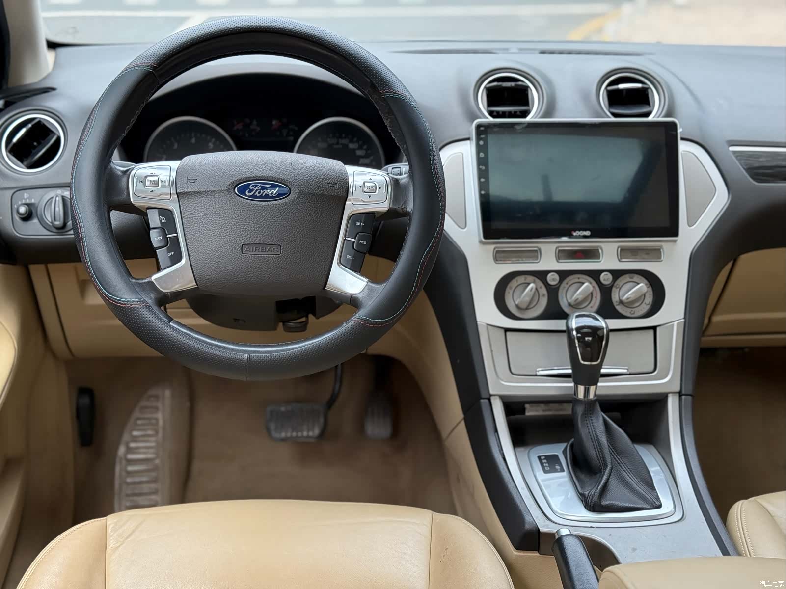 Ford Mondeo, 2011 6