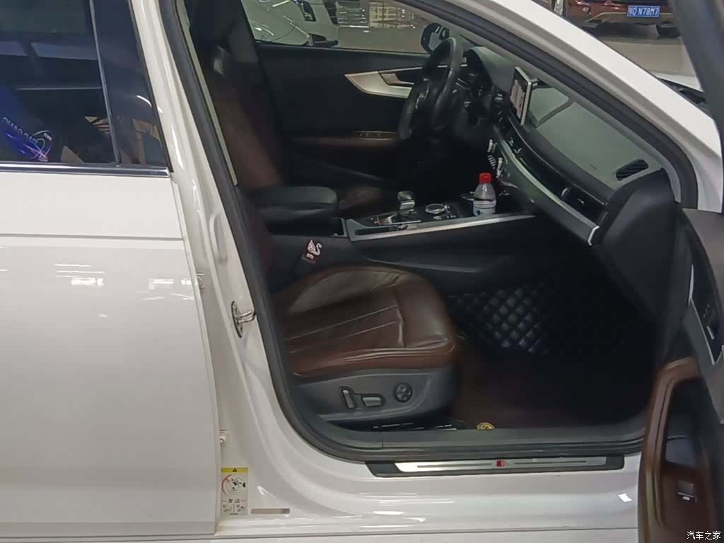 Audi A4L, 2018 25