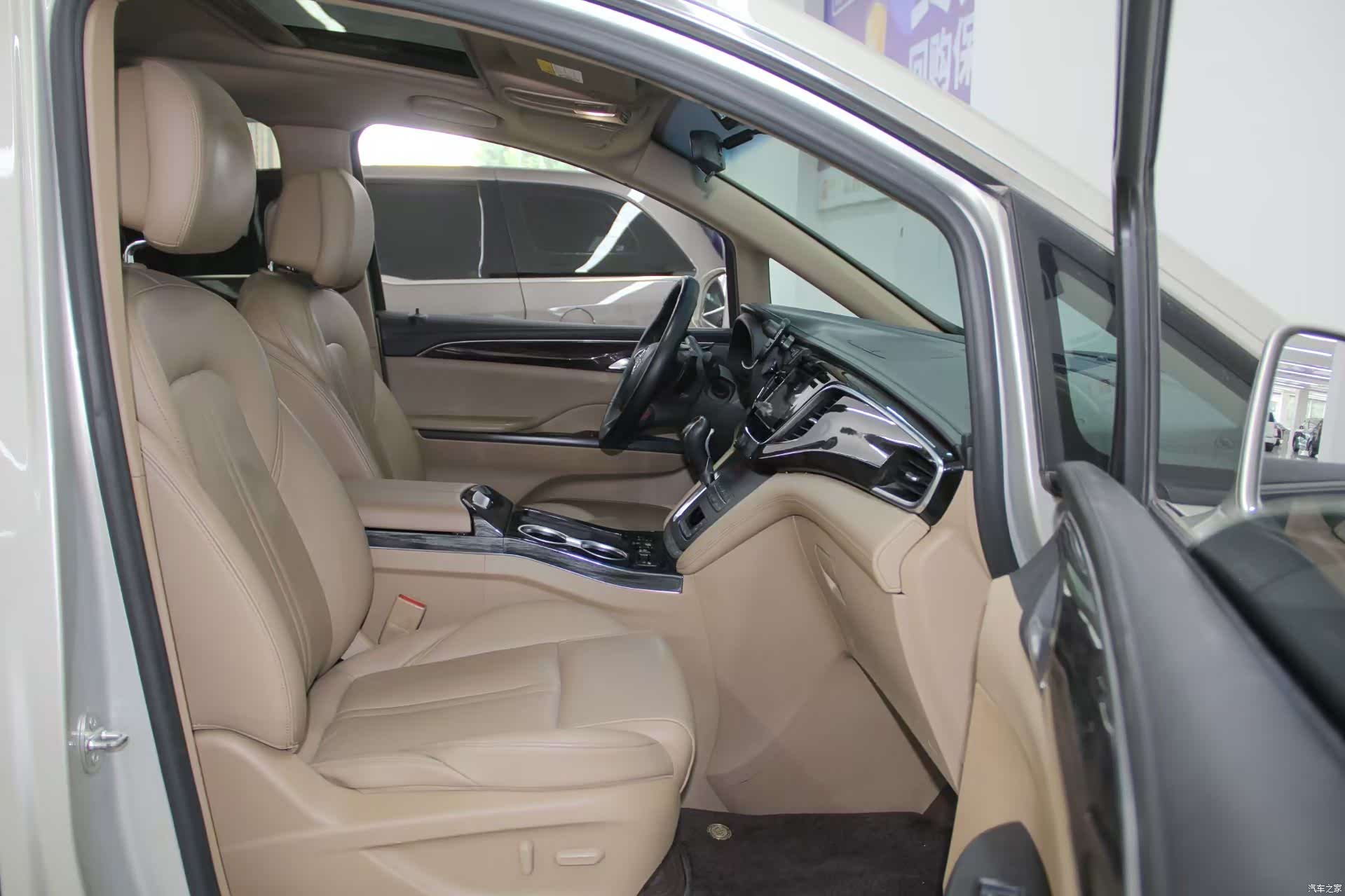 Buick GL8, 2018 6