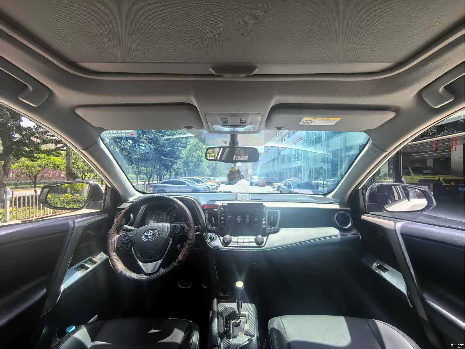 Toyota RAV4, 2015 9