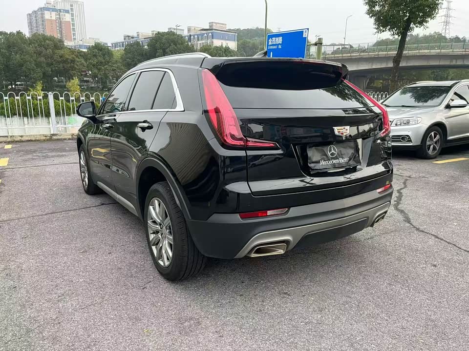 Cadillac XT4