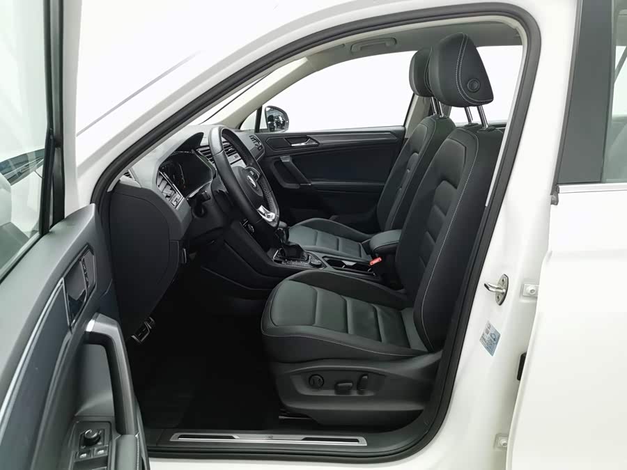 Volkswagen Tiguan L 2021, фото 9