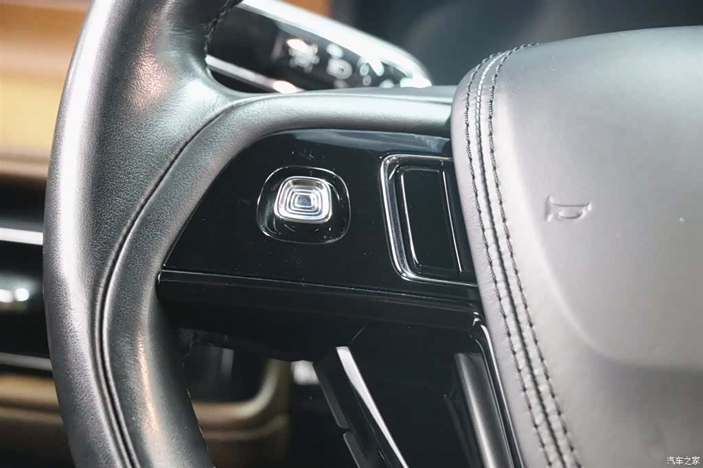 Lincoln Aviator, 2023 16