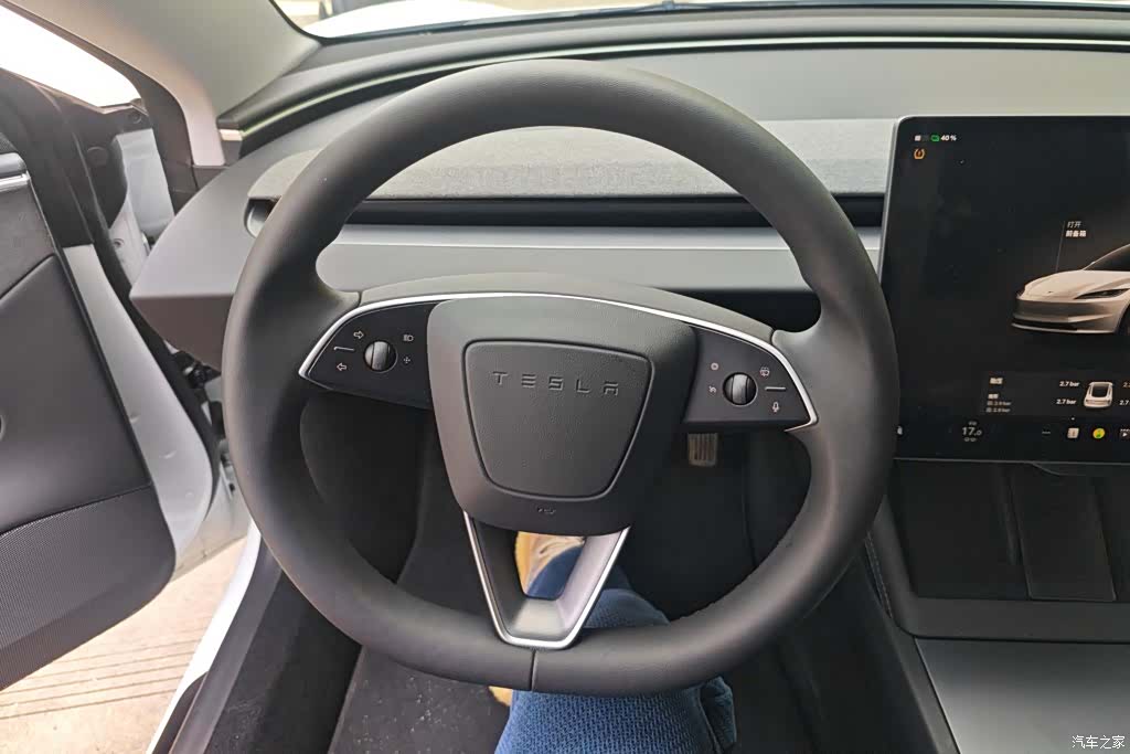 Tesla Model 3, 2024 15