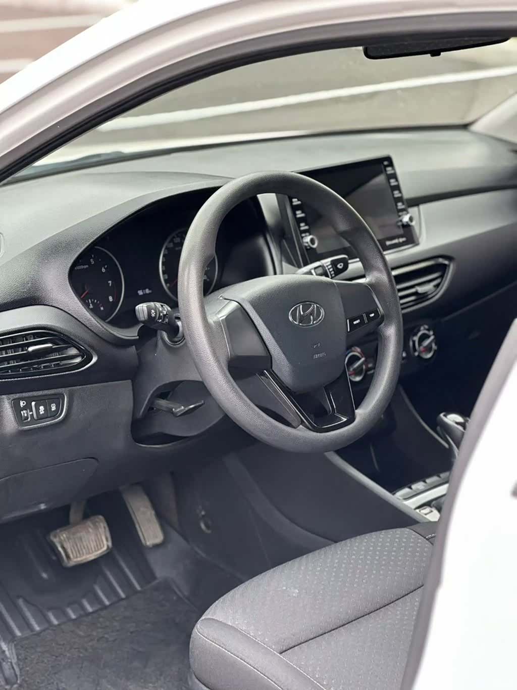 Hyundai GL, 2019 8