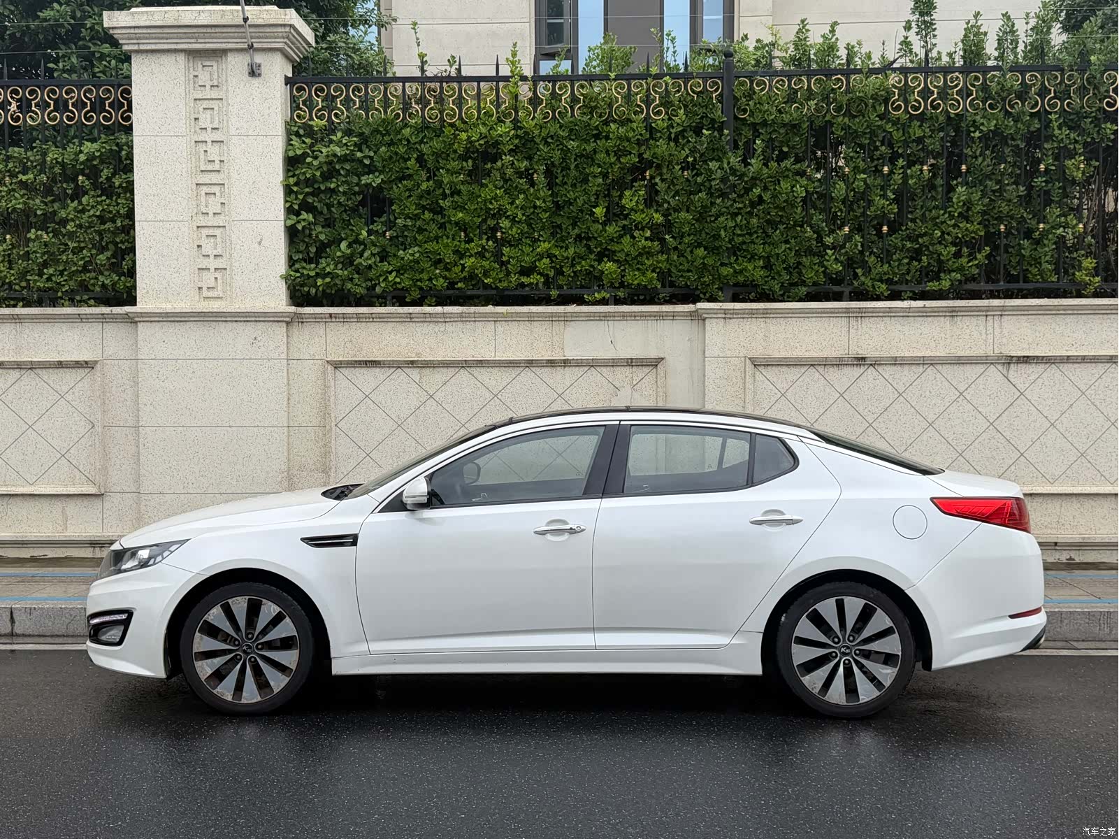 Kia K5, 2012 3