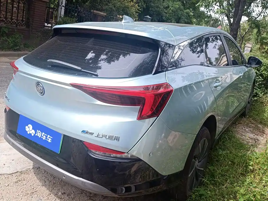 Buick Slightly blue 6