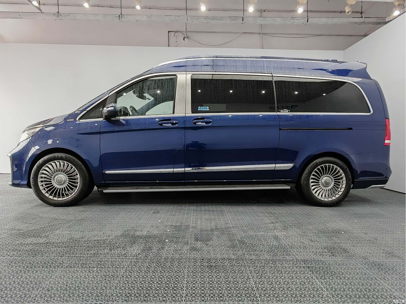 Carlsson V-Class, 2026 7