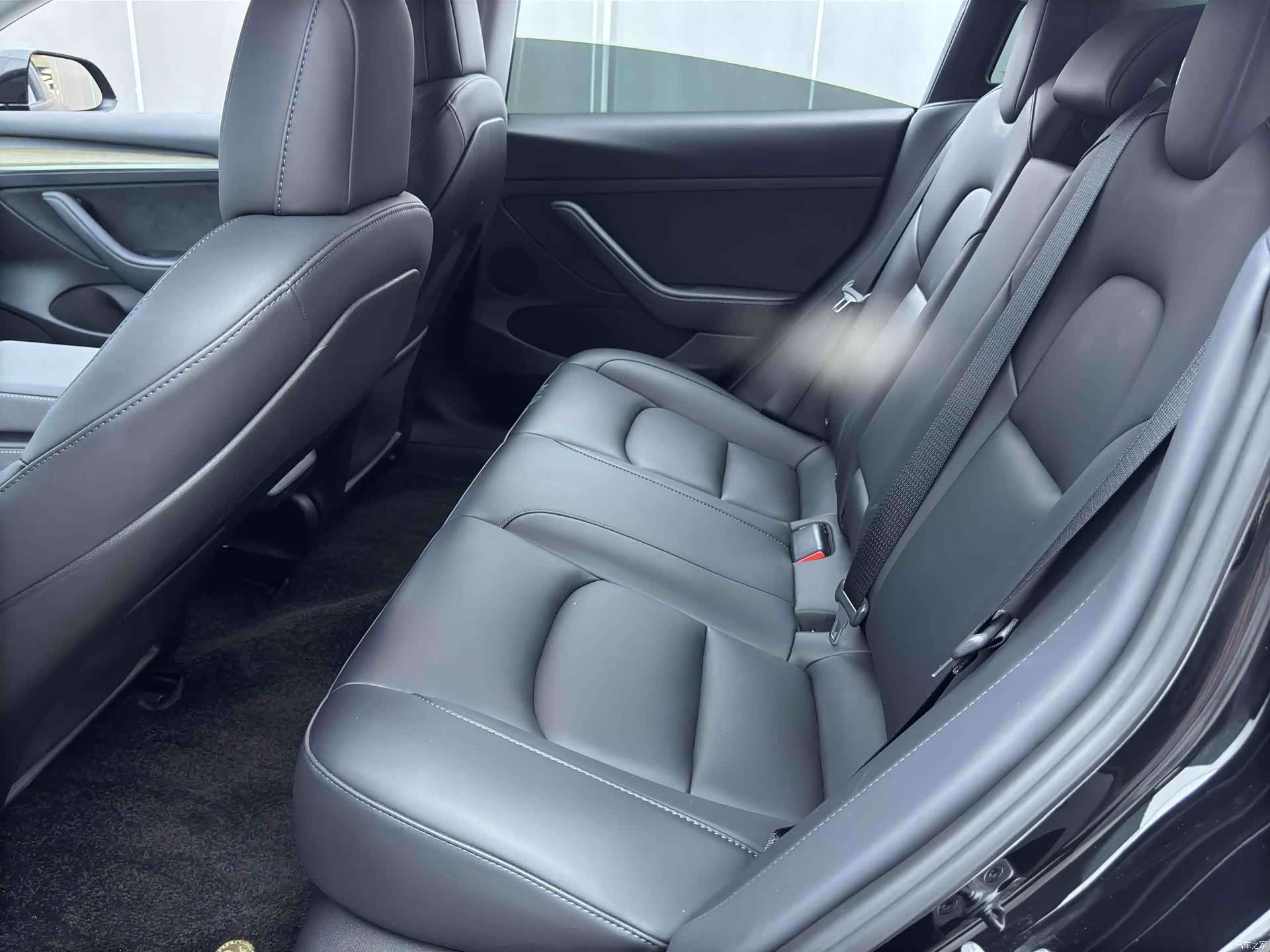 Tesla Model 3, 2022 19