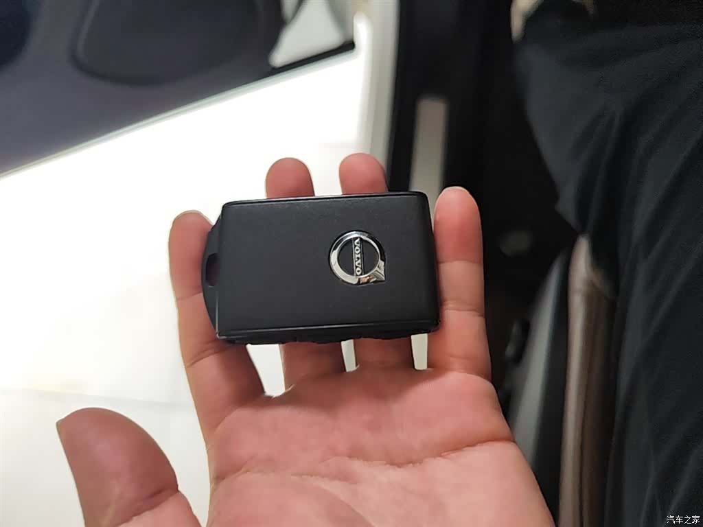 Volvo XC60, 2018 9