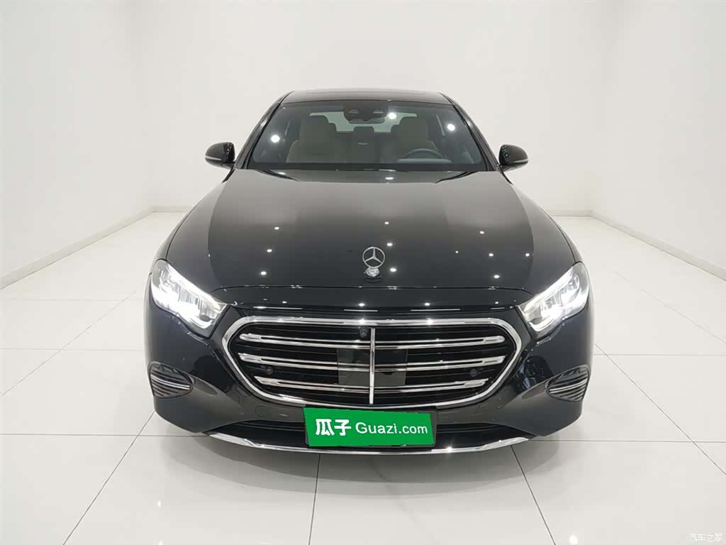 Mercedes-Benz E-Class, 2024 3