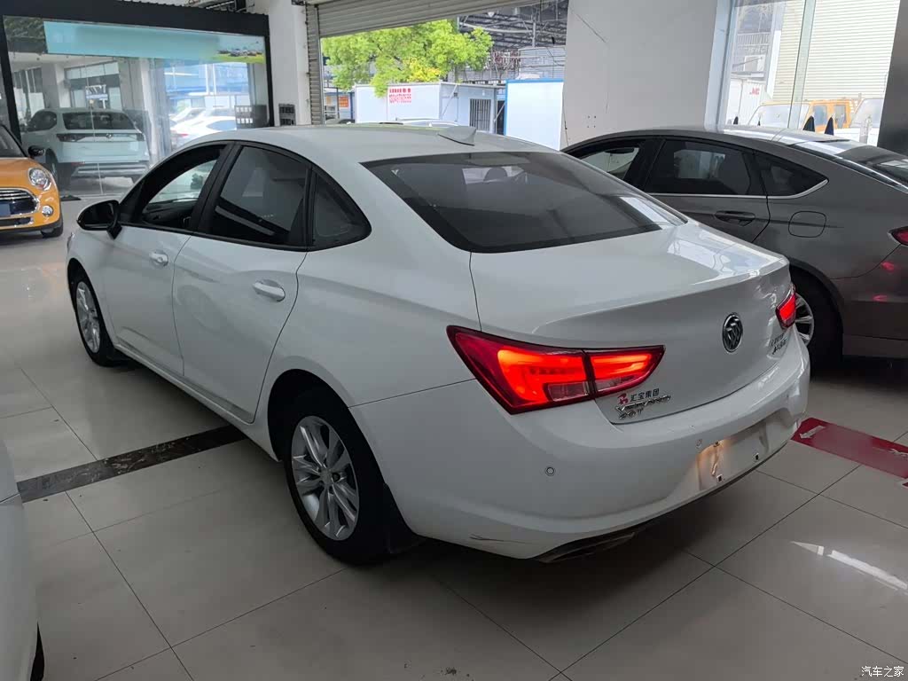 Buick Verano, 2018 11