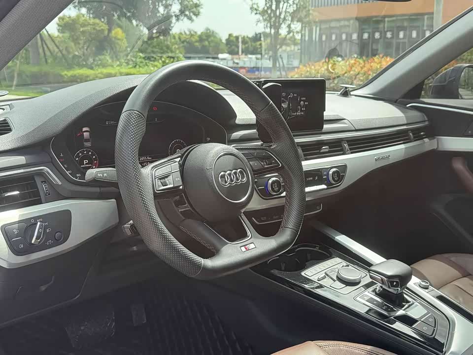 Audi A4L