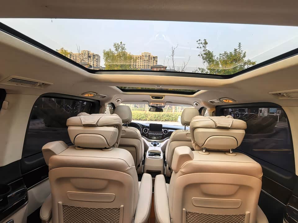 Mercedes-Benz V-class