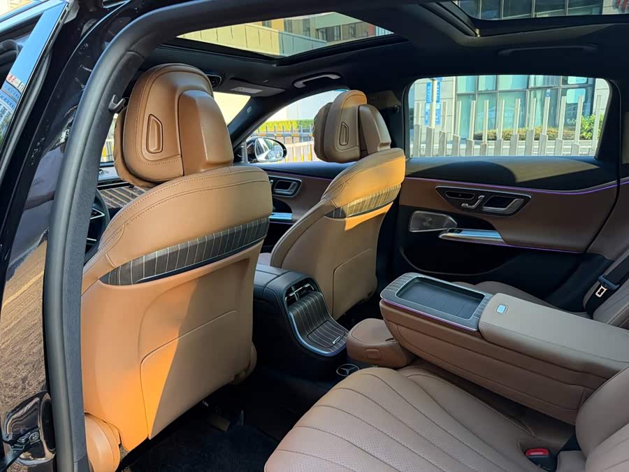 Mercedes-Benz E-Class 2025, фото 11
