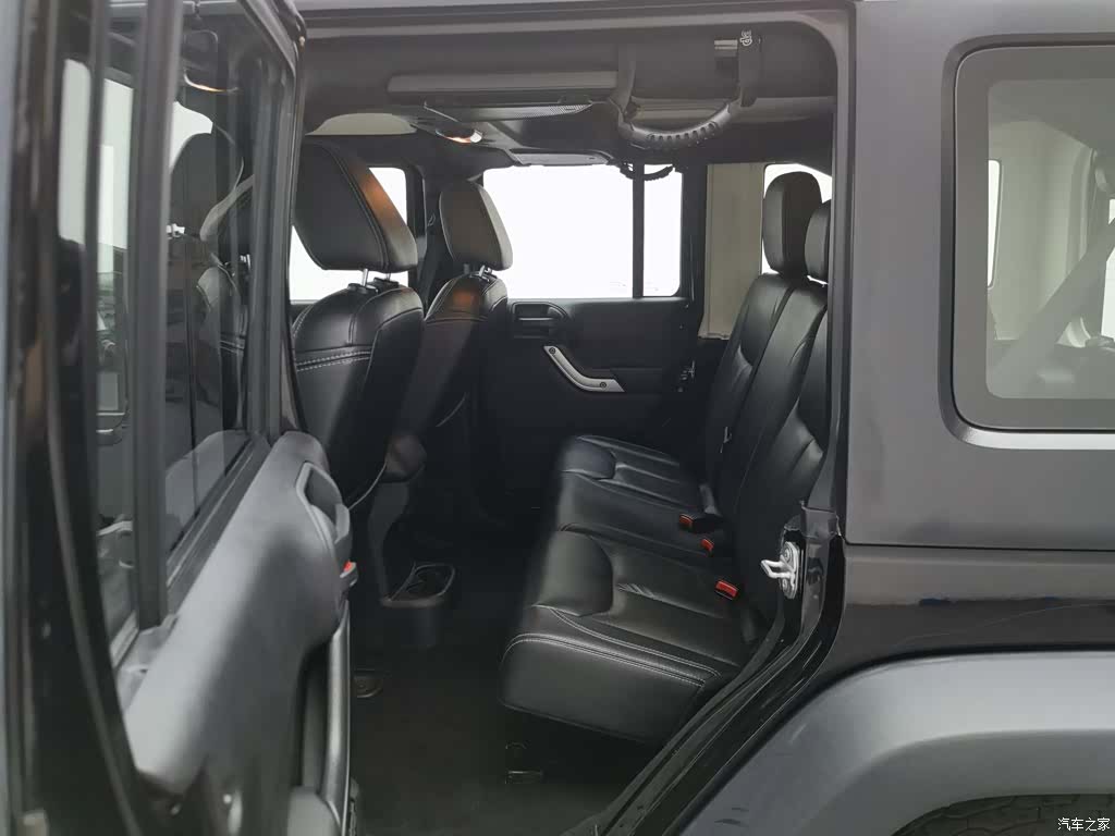 Jeep Wrangler, 2015 15