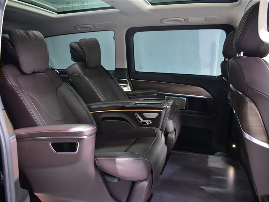 Mercedes-Benz V-class