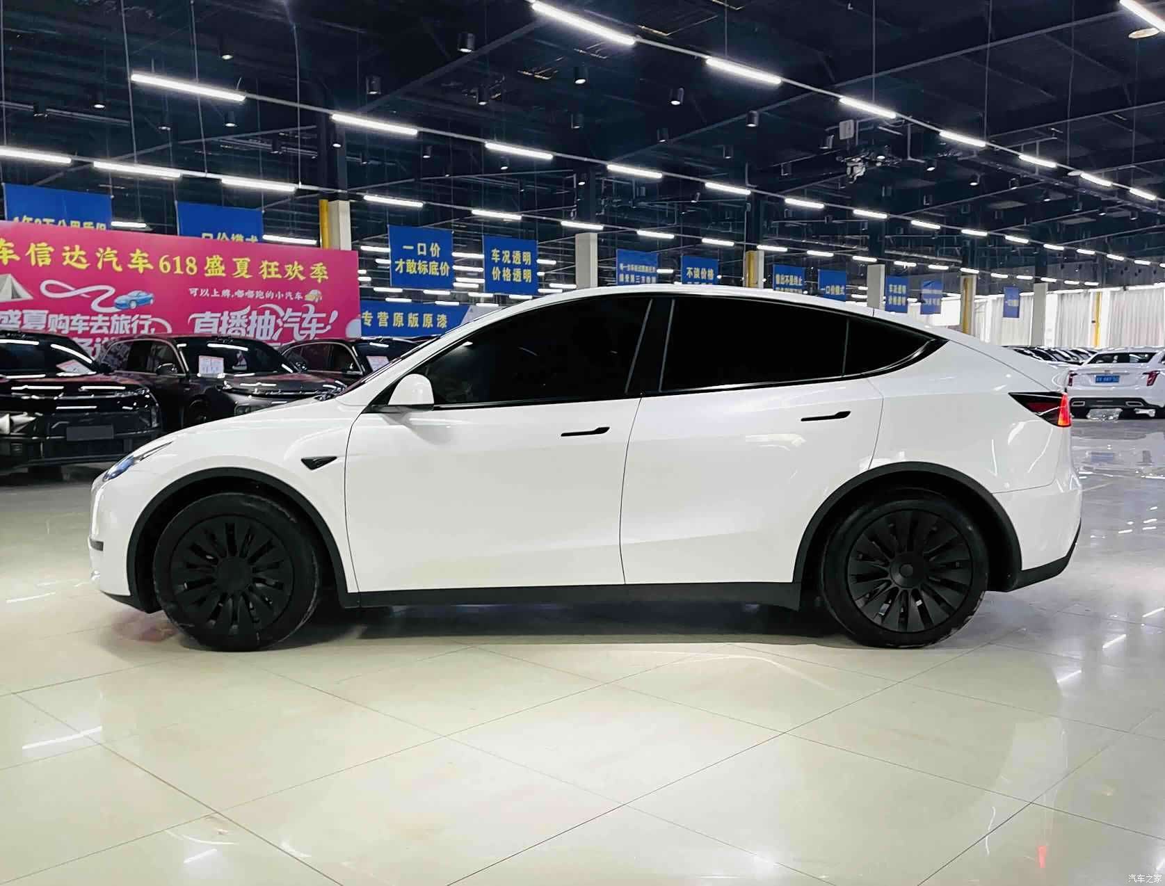 Tesla Model Y, 2024 все фото