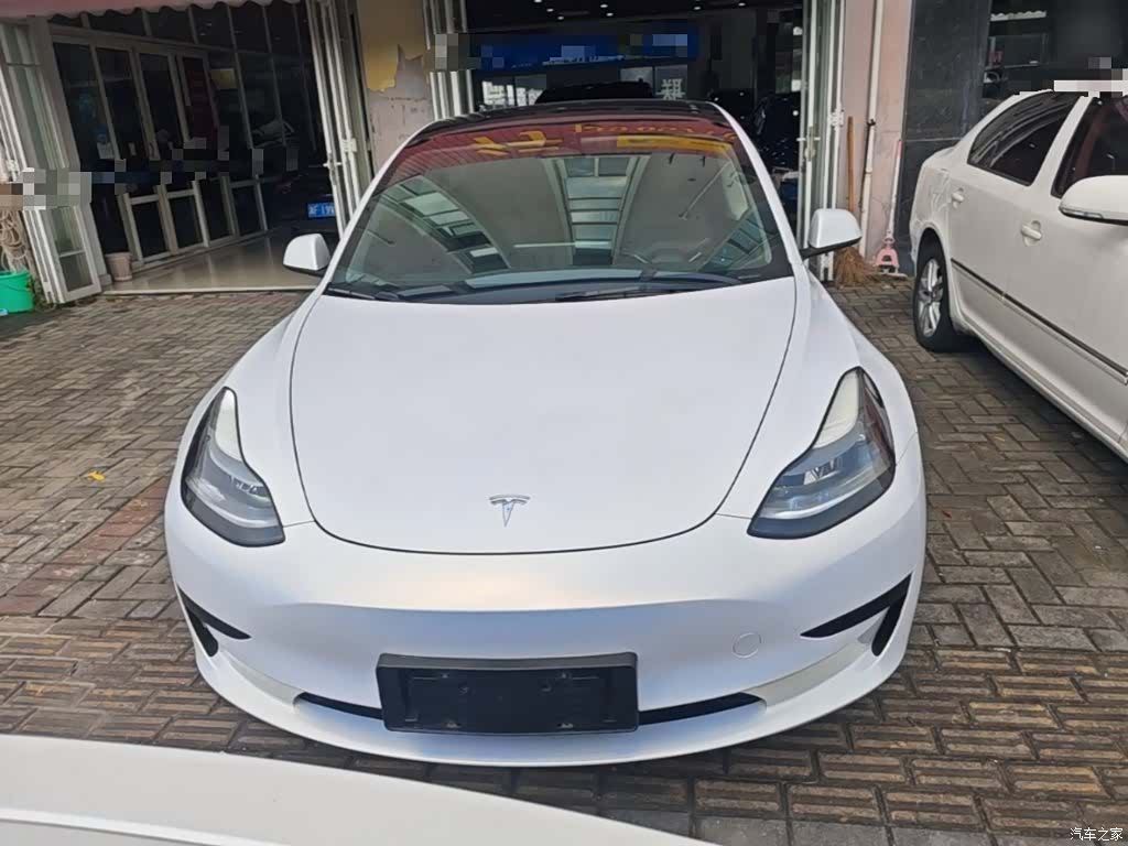 Tesla Model 3, 2022 3
