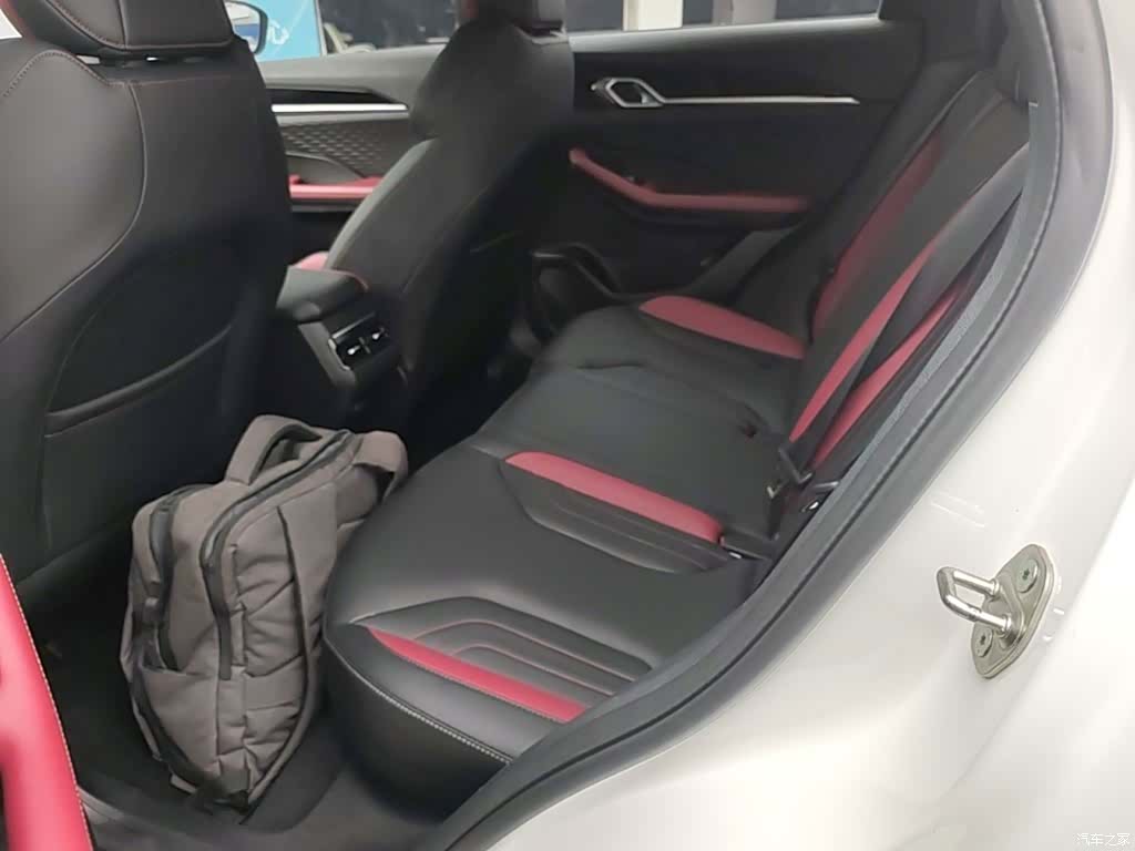 Geely Coolray, 2023 17
