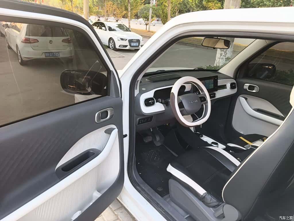 Geely Panda, 2025 16