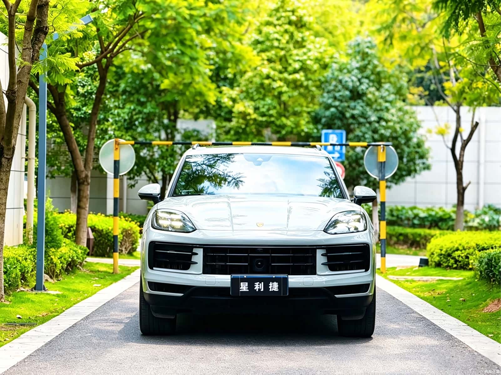 Porsche Cayenne, 2023 3