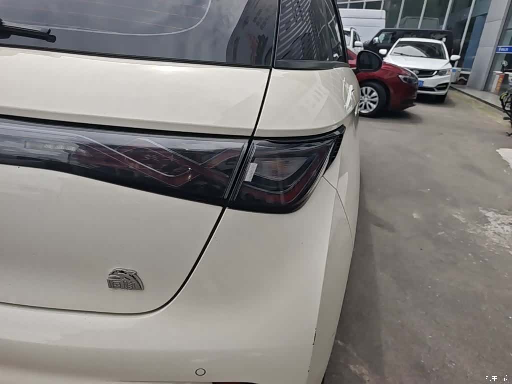 BYD Dolphin, 2023 8