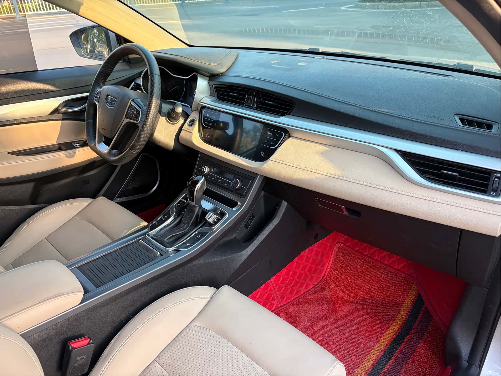 Geely Emgrand, 2019 9