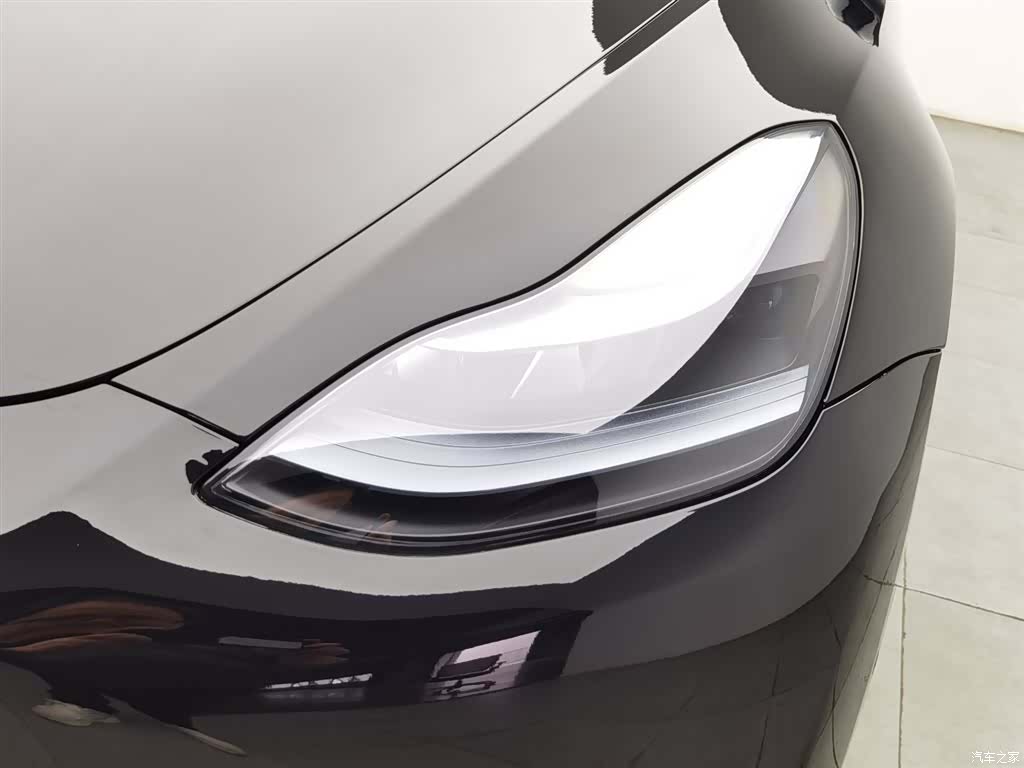 Tesla Model Y, 2024 7